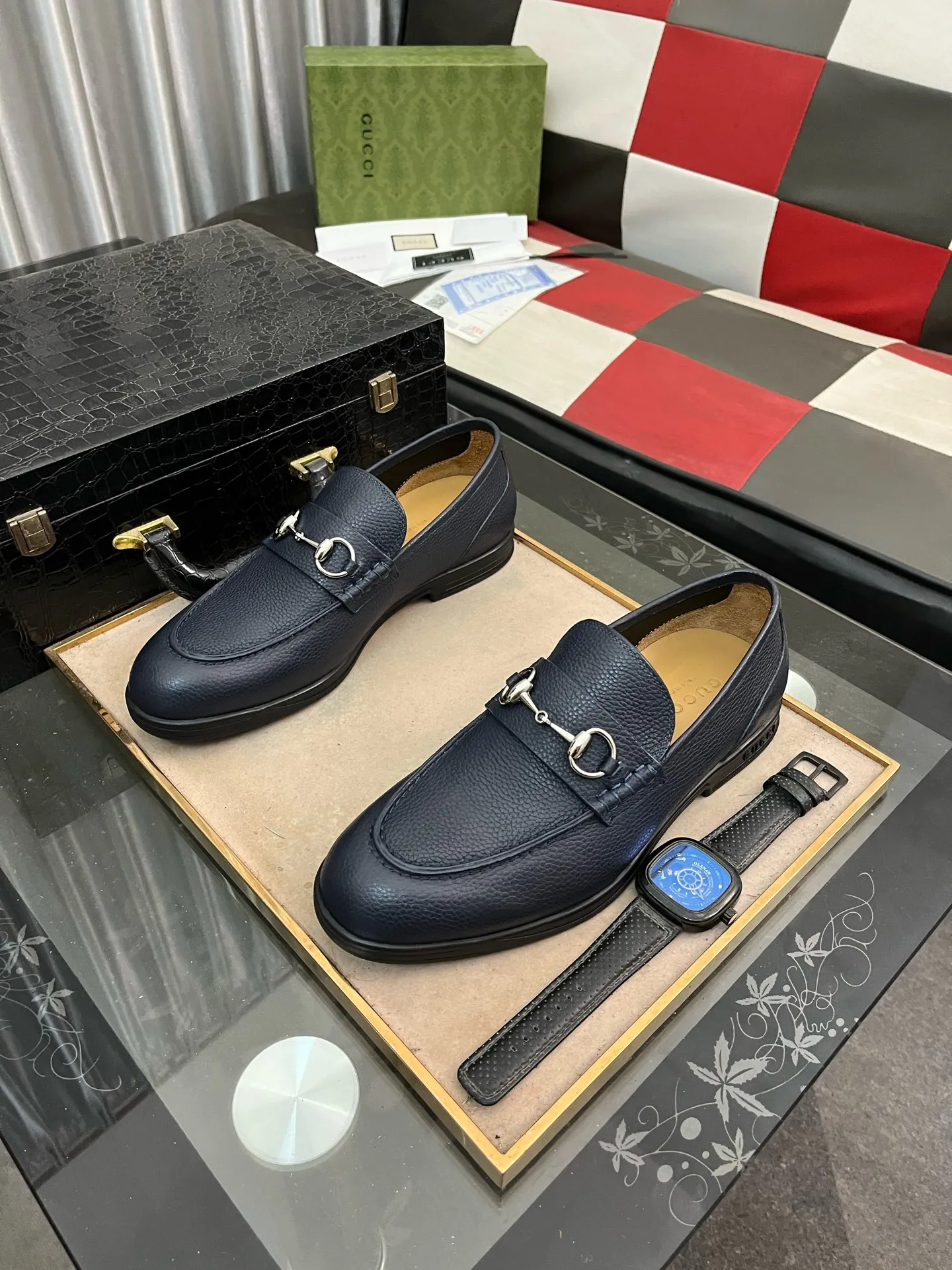 Men's shoes 💰540⌚️⌚️【GUCCi】Original frosted calfskin, water-dyed cowhide lining, original outsole, men's and women's fashion, formal casual leather shoes, slip-on men's and women's shoes series, young fashion, European and American trends, British style, casual matching, comfortable feet, standard code: men's size 38-443️⃣Colors available